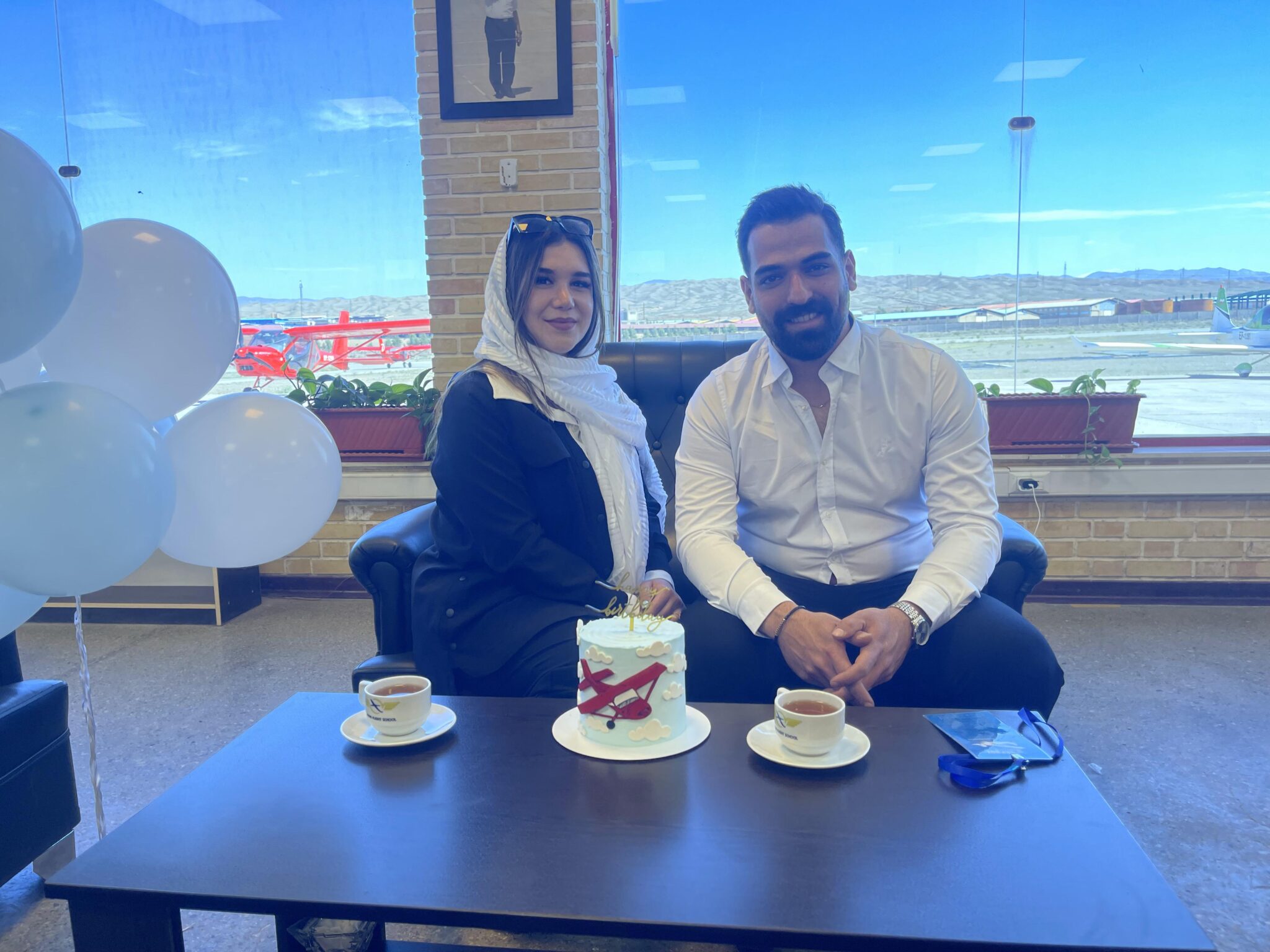 میز اختصاصی در لوکیشن فرودگاه